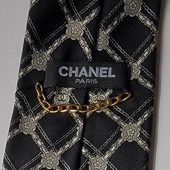 CHANEL Men's Vintage Tie 100% Silk Made in Italy black with cameillas & CCs - Picture 5 of 5
